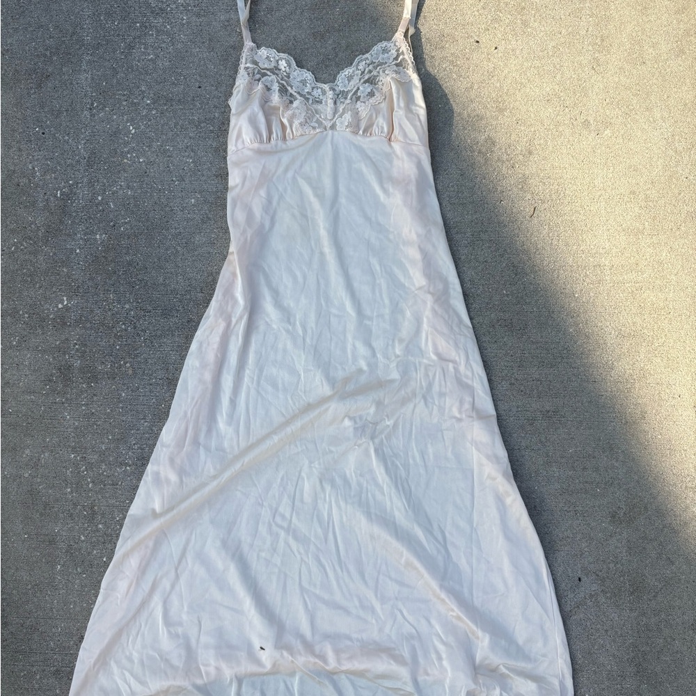 Vintage Elegant White Lace Trim Nightgown